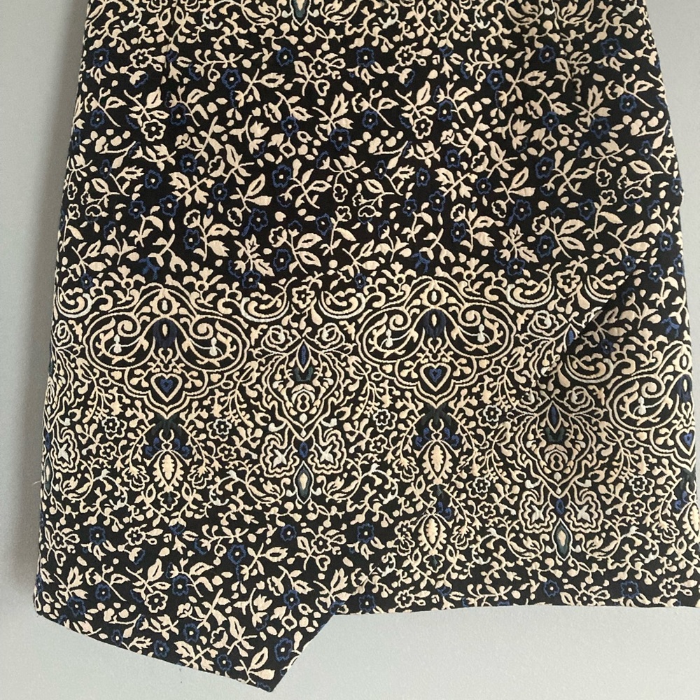 ☀️ H&M asymmetrical skirt size 6